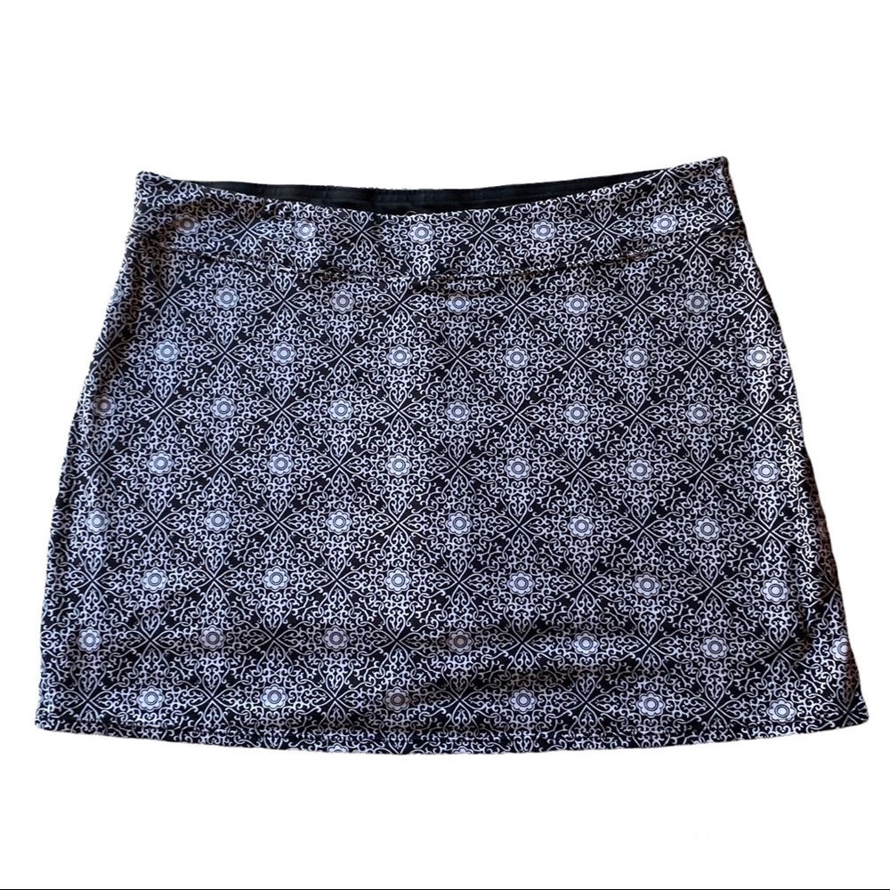Black and White Tennis Skirt Skort